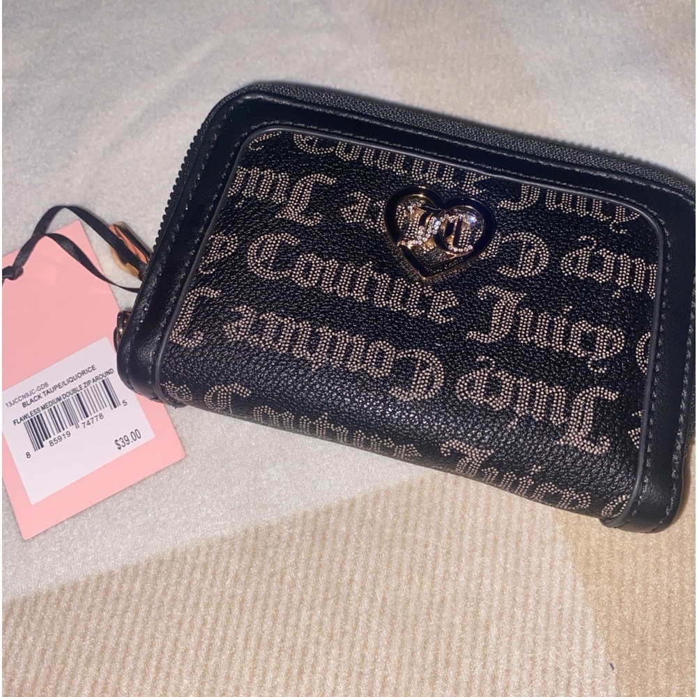 NWT Juicy Couture dual-zip organizer 🥥